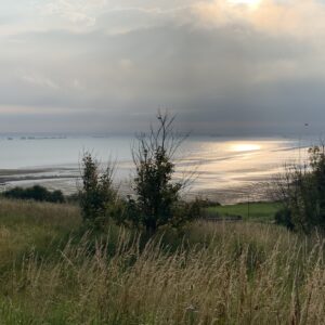 En matinée sur le port artificiel d'Arromanches